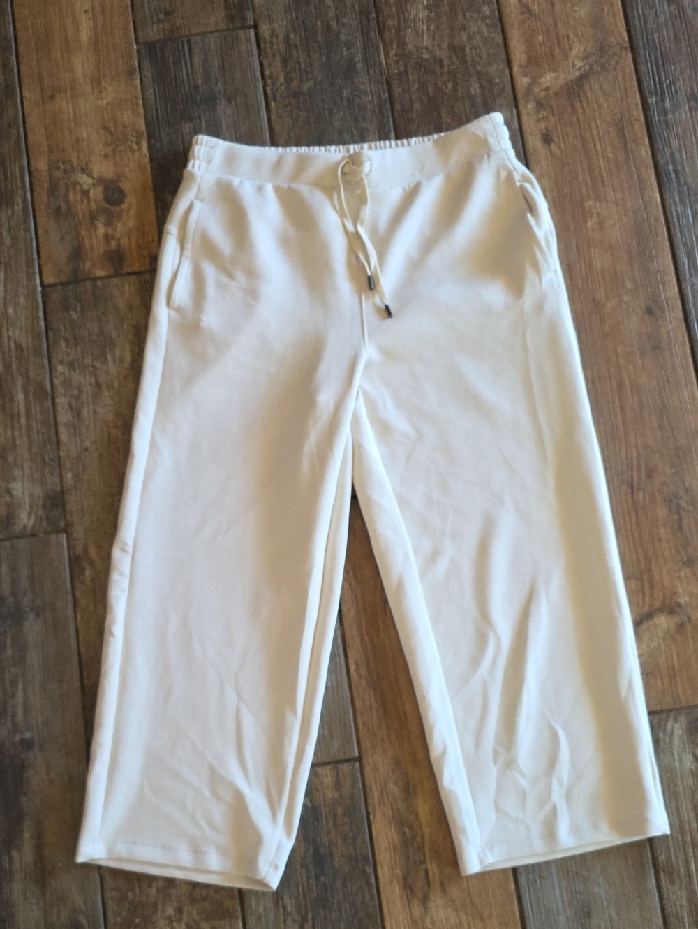 Women's Cropped Drawstring Lounge Pants - Cream